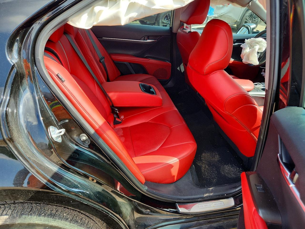 2022 Toyota Camry Xse - zdjęcie 10