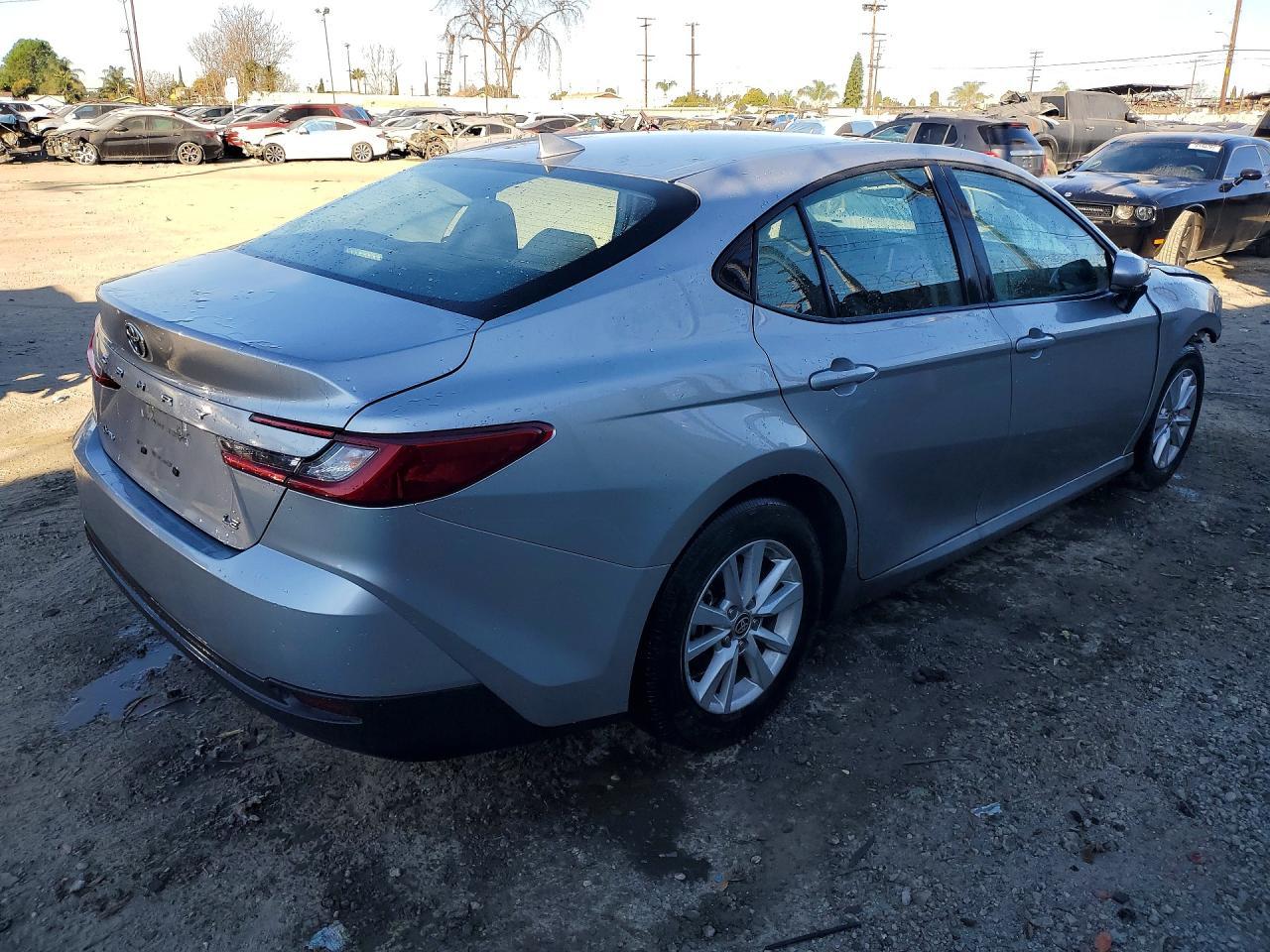 2025 Toyota Camry Xse - zdjęcie 3