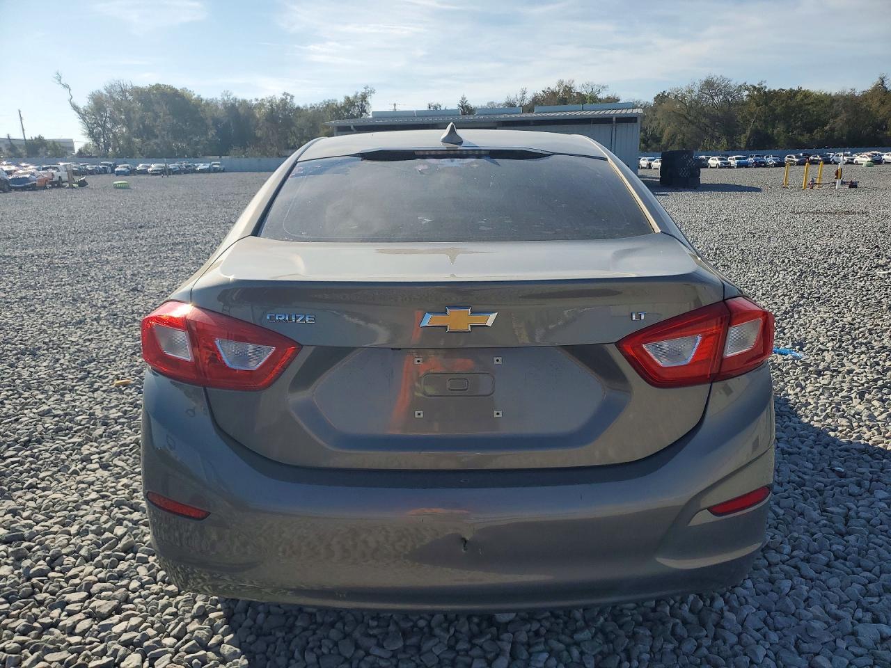 2017 Chevrolet Cruze Lt - zdjęcie 6