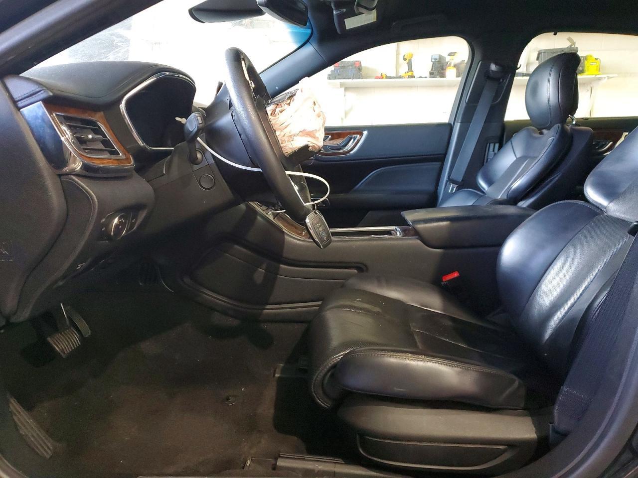 2018 Lincoln Continental - zdjęcie 7