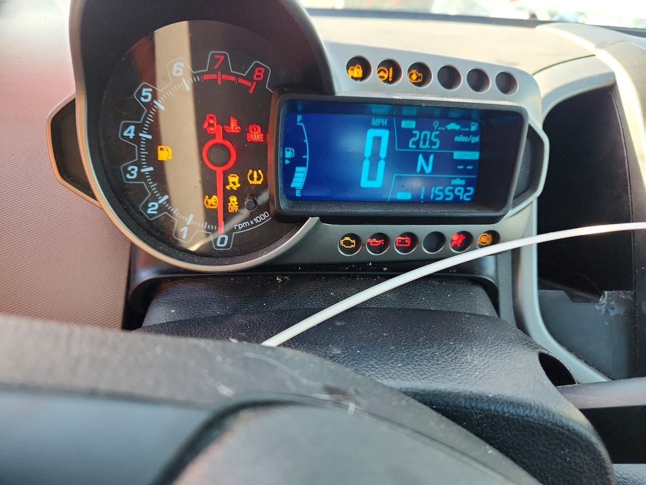 2016 Chevrolet Sonic Lt - zdjęcie 9