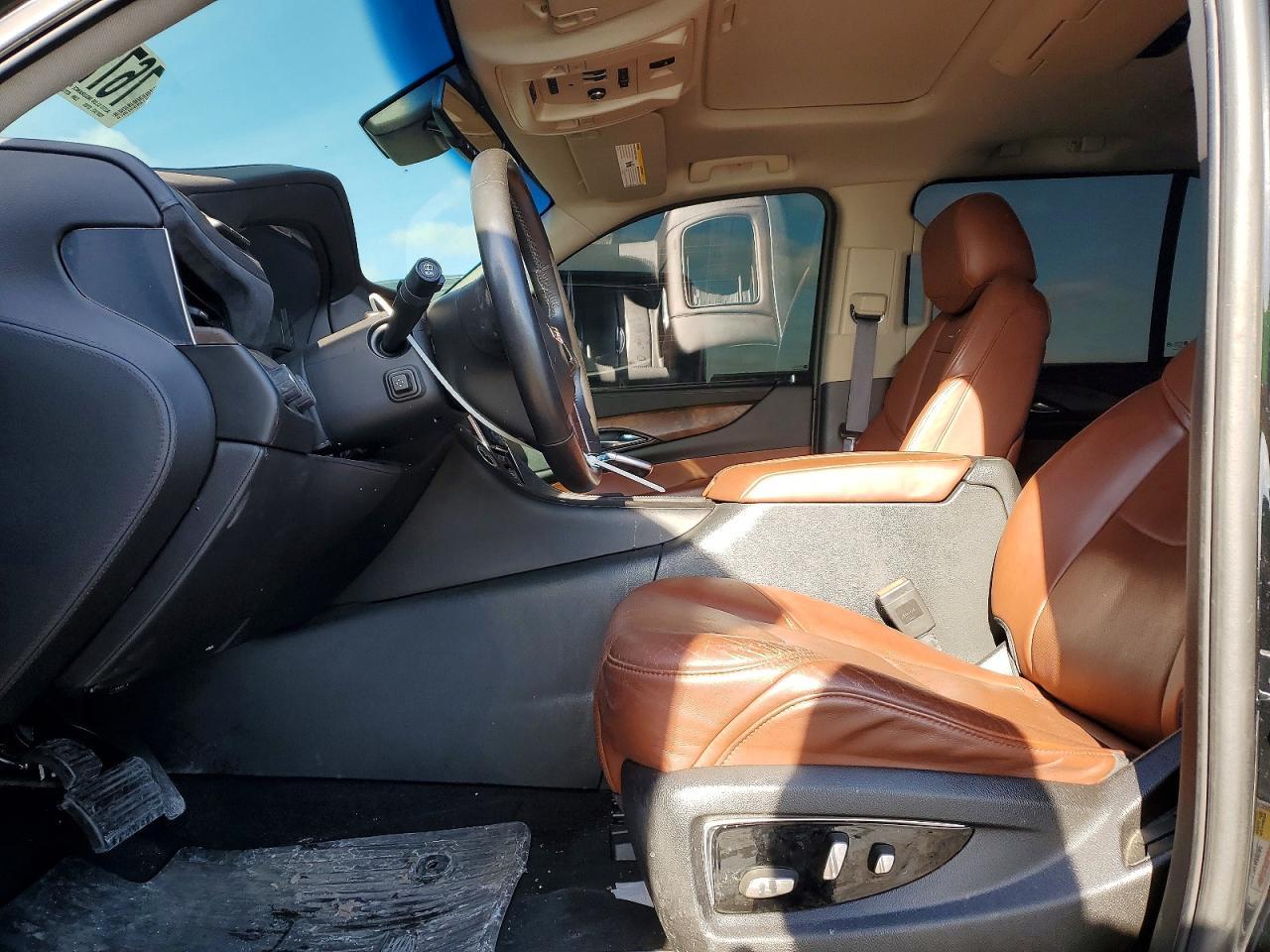 2015 Cadillac Escalade Luxury - zdjęcie 7