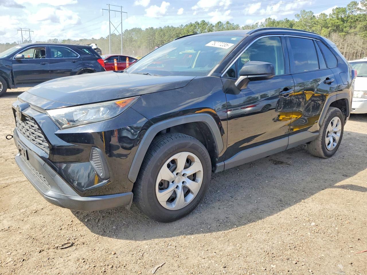 2019 Toyota Rav4 Le - zdjęcie główne