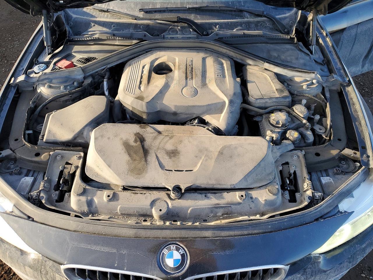2018 BMW 330 Xi - zdjęcie 11