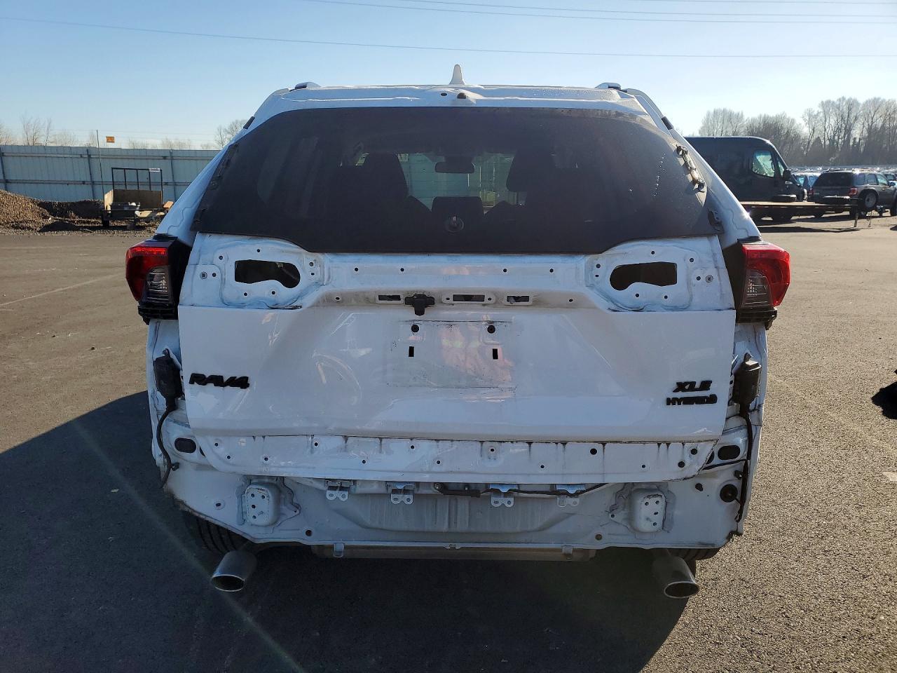 2021 Toyota Rav4 Hybrid Xle - zdjęcie 6