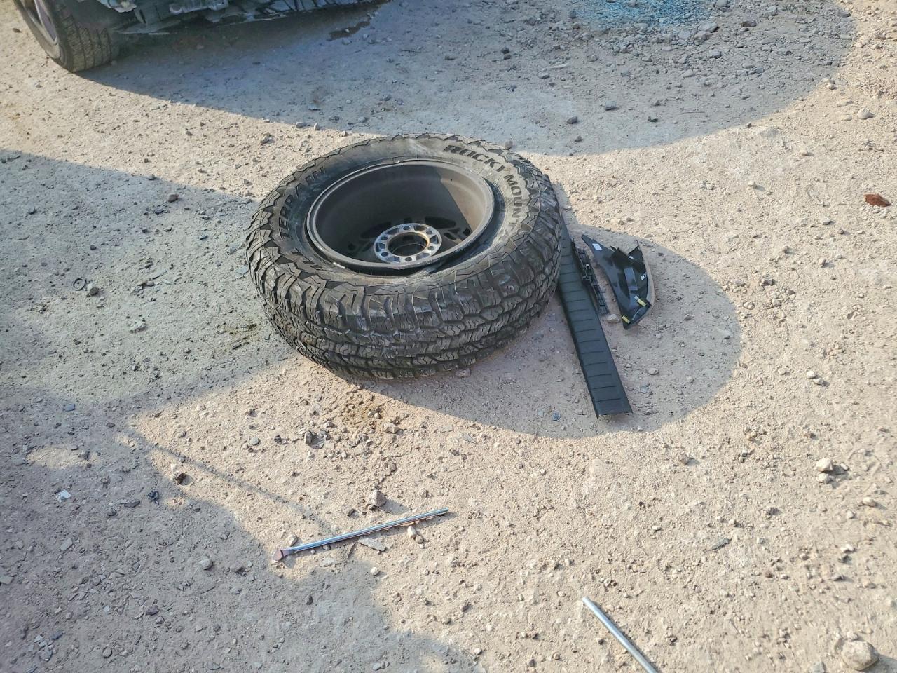 2023 Toyota 4Runner Sr5 - zdjęcie 12