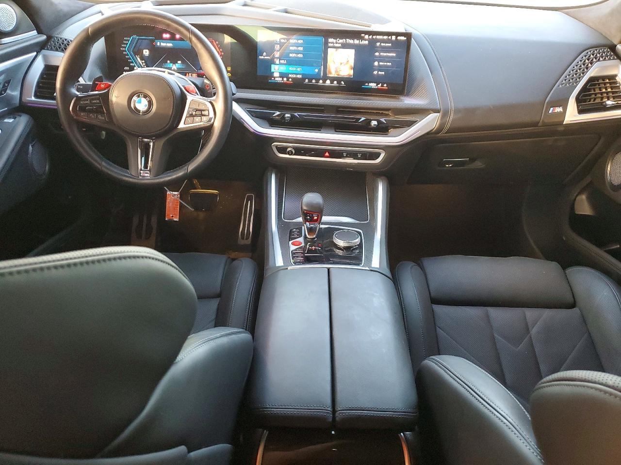 2024 BMW Xm - zdjęcie 8