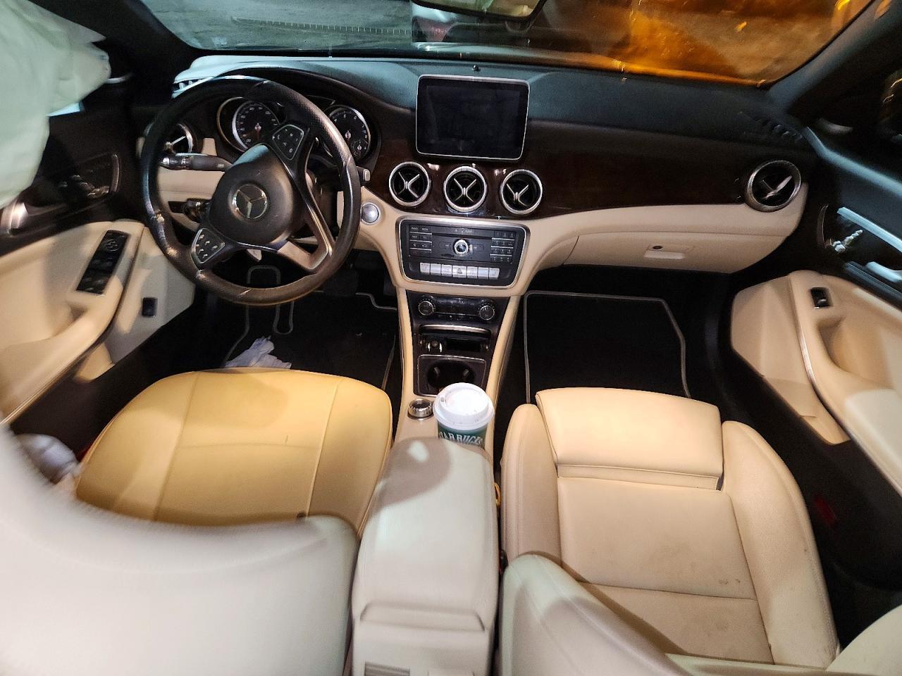 2017 Mercedes-Benz Cla 250 - zdjęcie 8