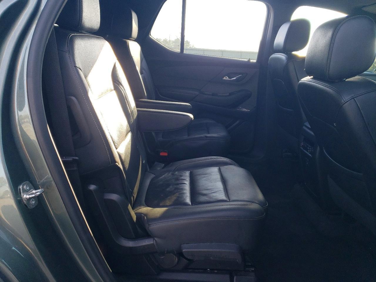 2022 Chevrolet Traverse Lt - zdjęcie 11