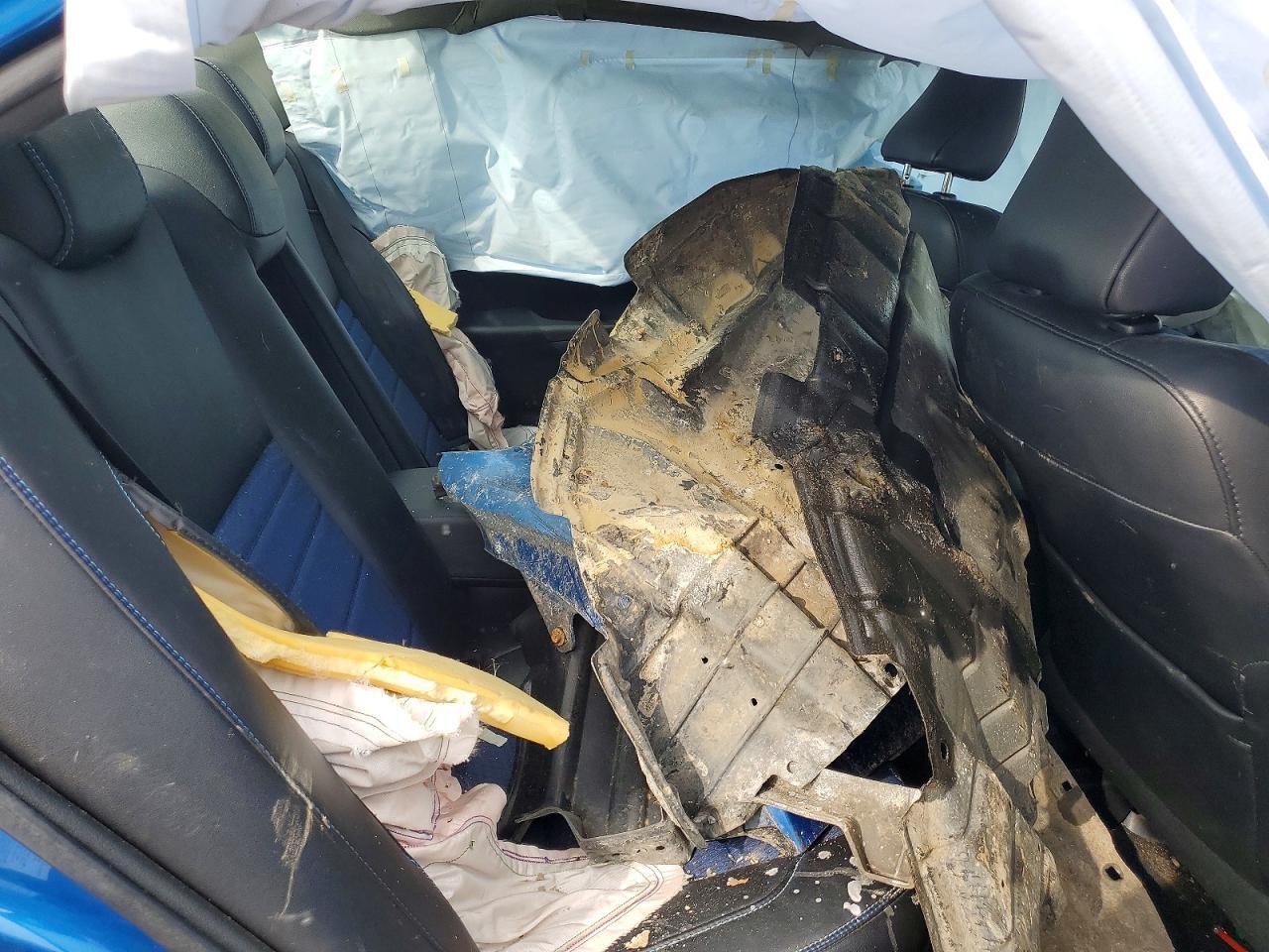 2016 Toyota Camry Le - zdjęcie 10