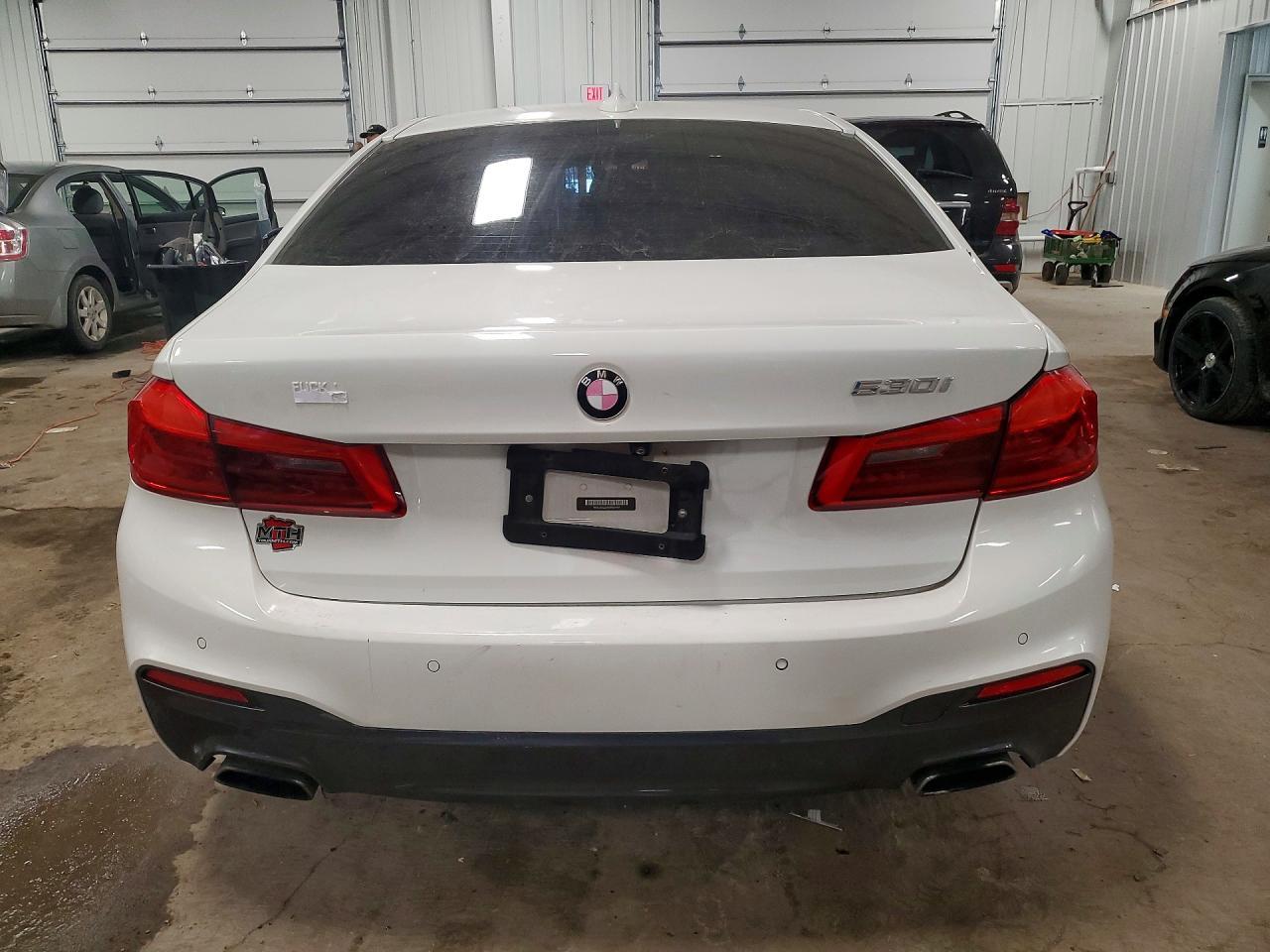 2019 BMW 530 I - zdjęcie 6
