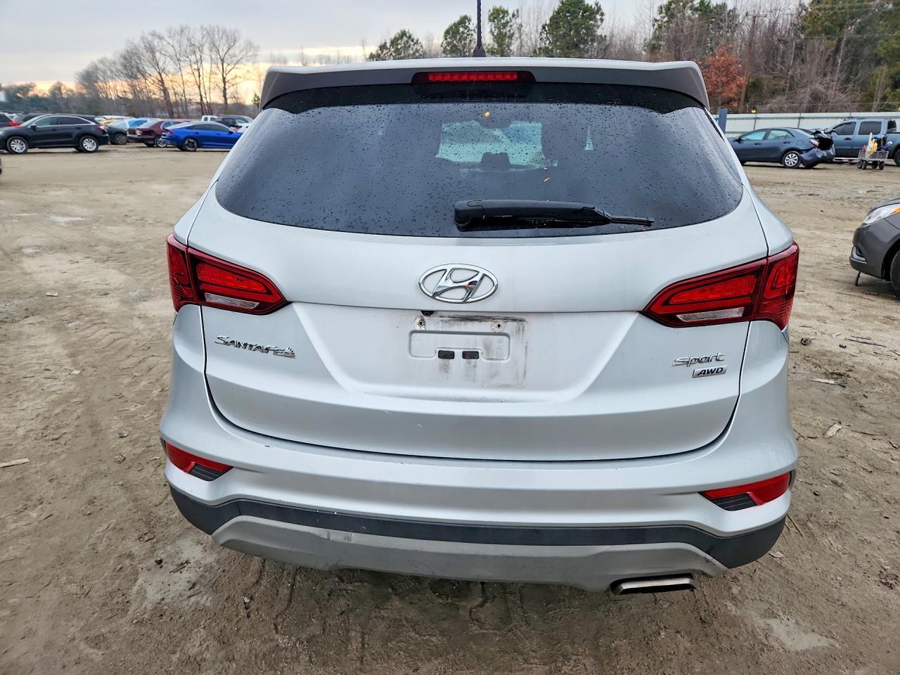 2018 Hyundai Santa Fe Sport 2.4L - zdjęcie 6