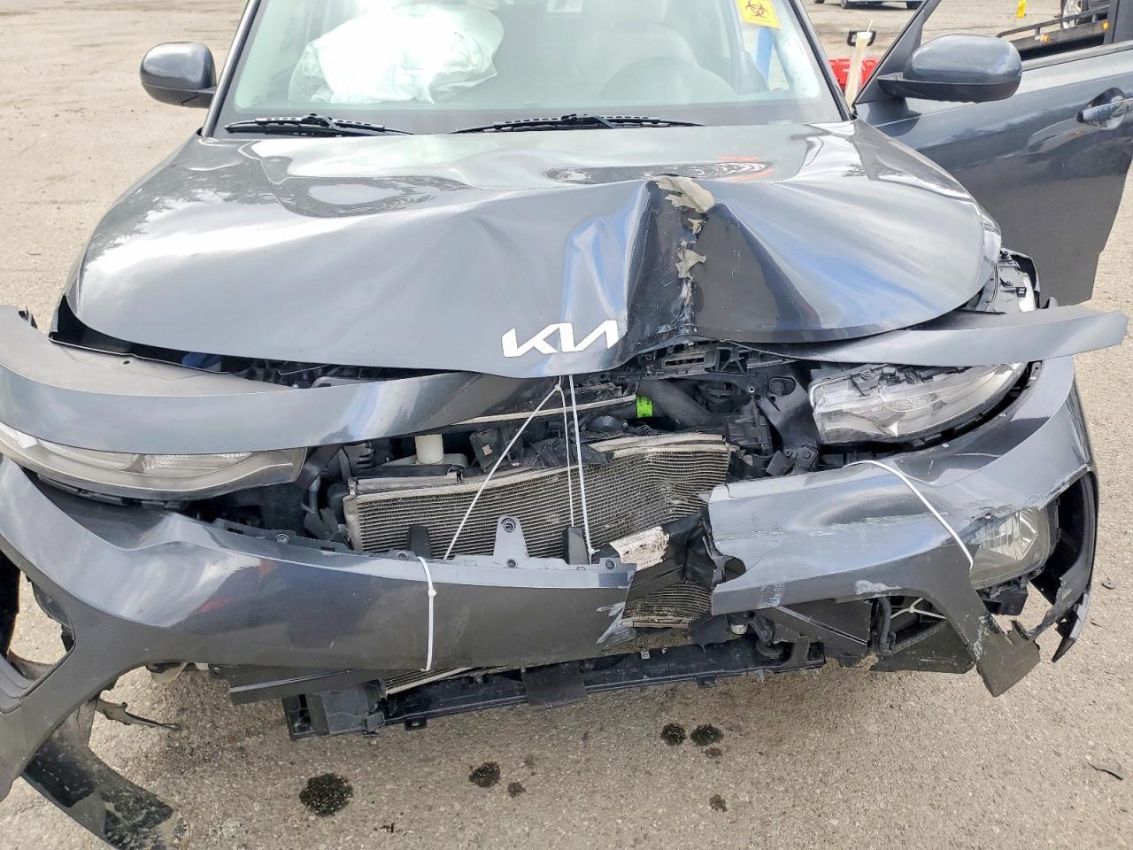 2022 Kia Soul Lx - zdjęcie 12