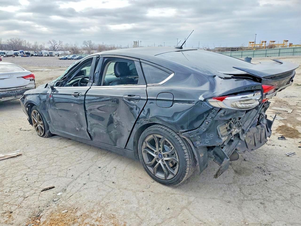 2017 Ford Fusion Se - zdjęcie 2