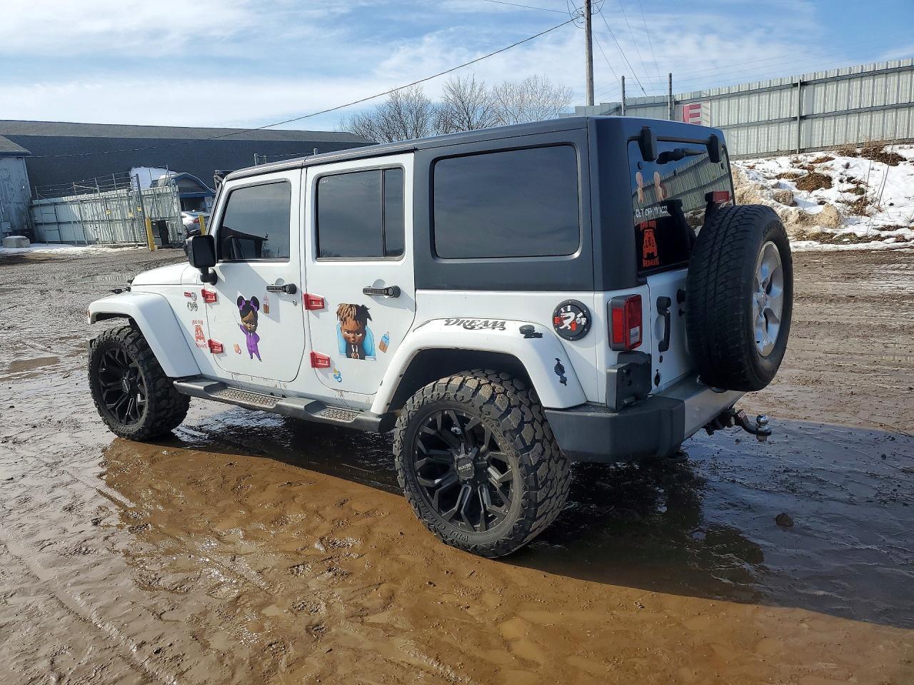 2014 Jeep Wrangler Unlimited Sahara - zdjęcie 2