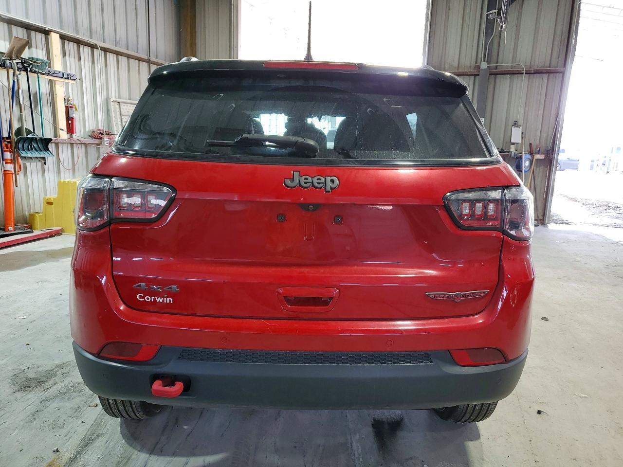 2023 Jeep Compass Trailhawk - zdjęcie 6