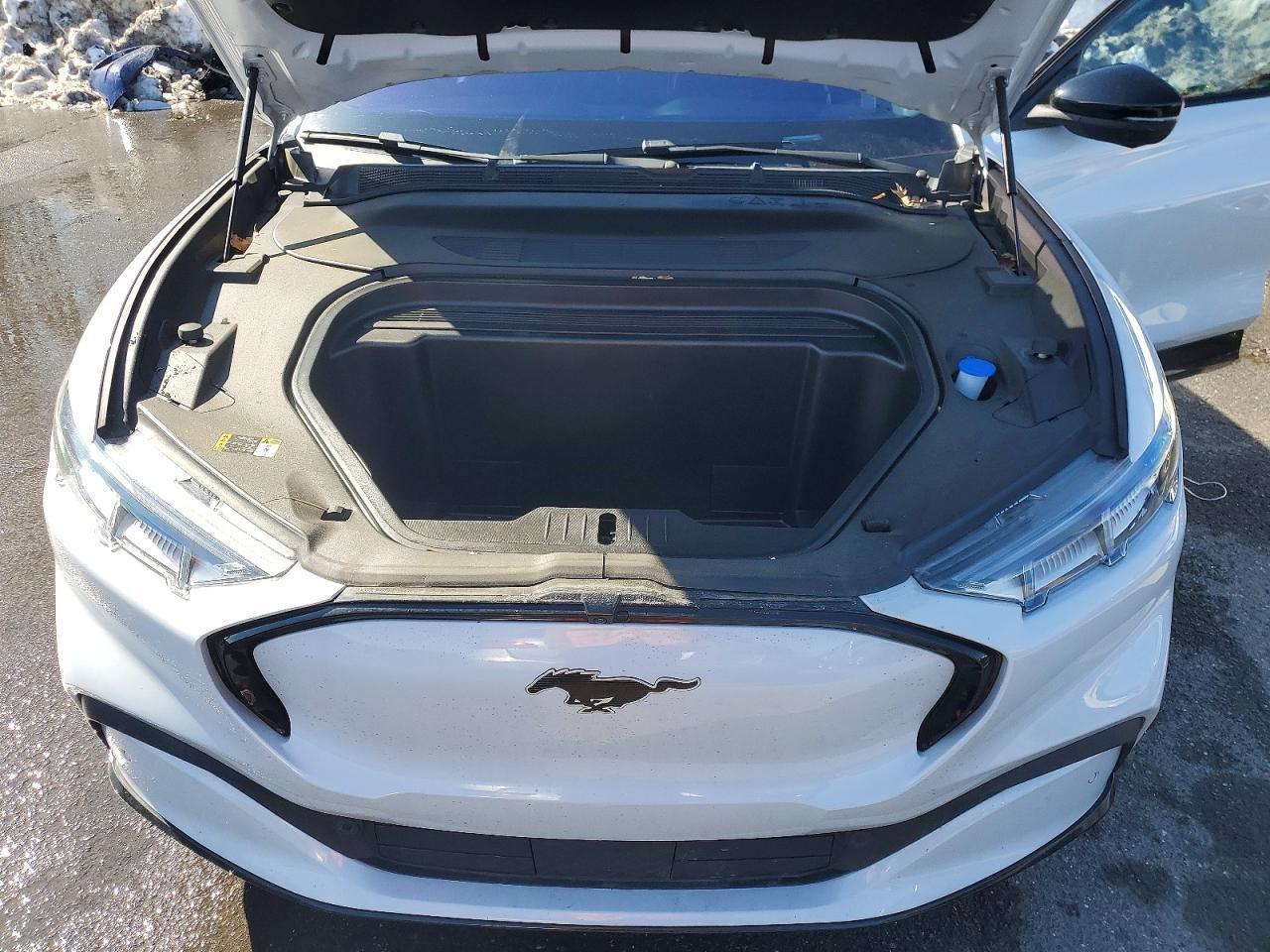 2022 Ford Mustang Mach-E Premium - zdjęcie 11