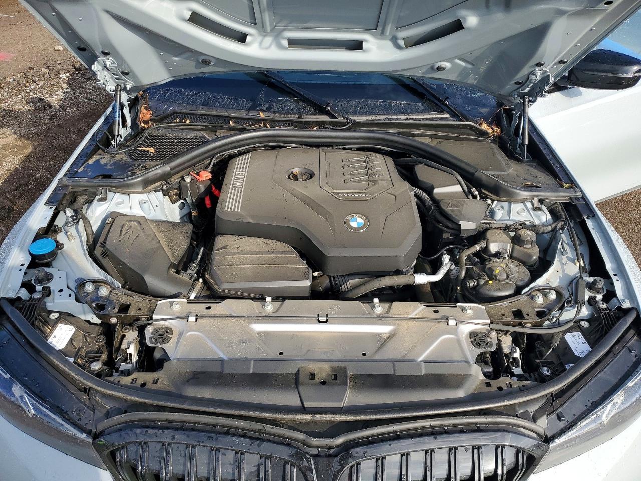 2024 BMW 330I - zdjęcie 11