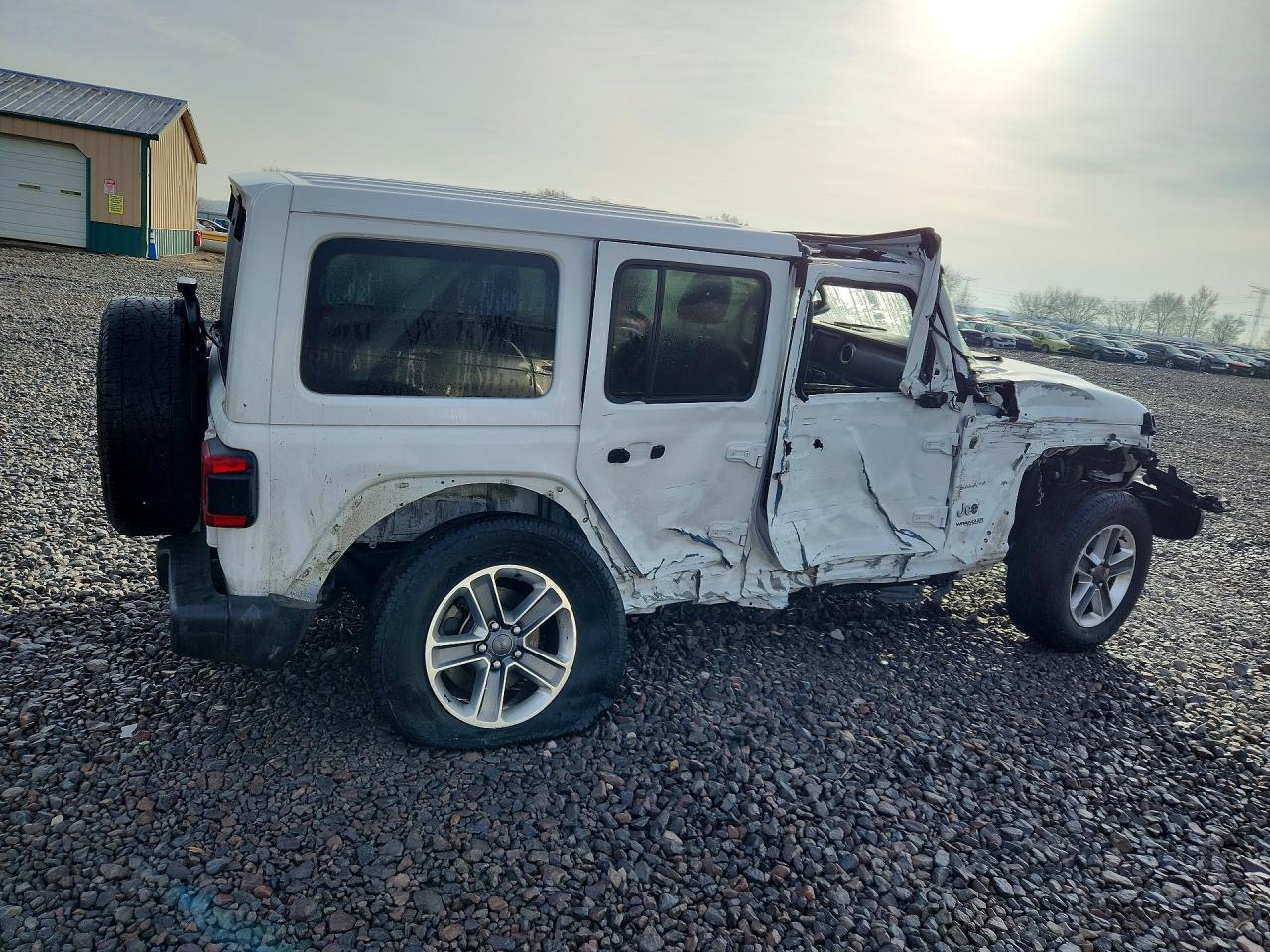 2020 Jeep Wrangler Unlimited Sahara - zdjęcie 3