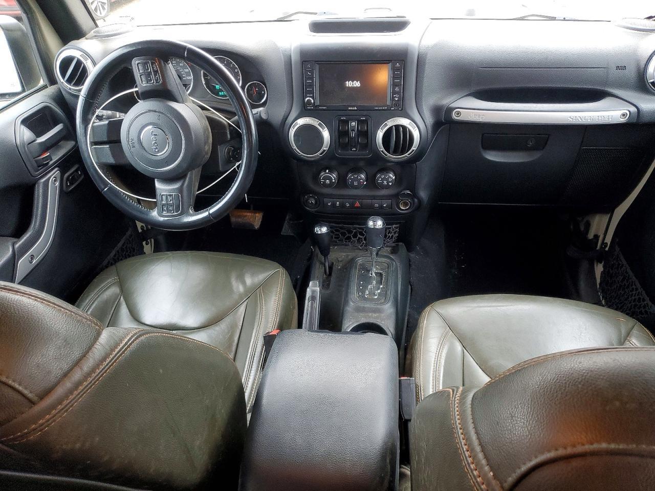 2017 Jeep Wrangler Unlimited Sahara - zdjęcie 8