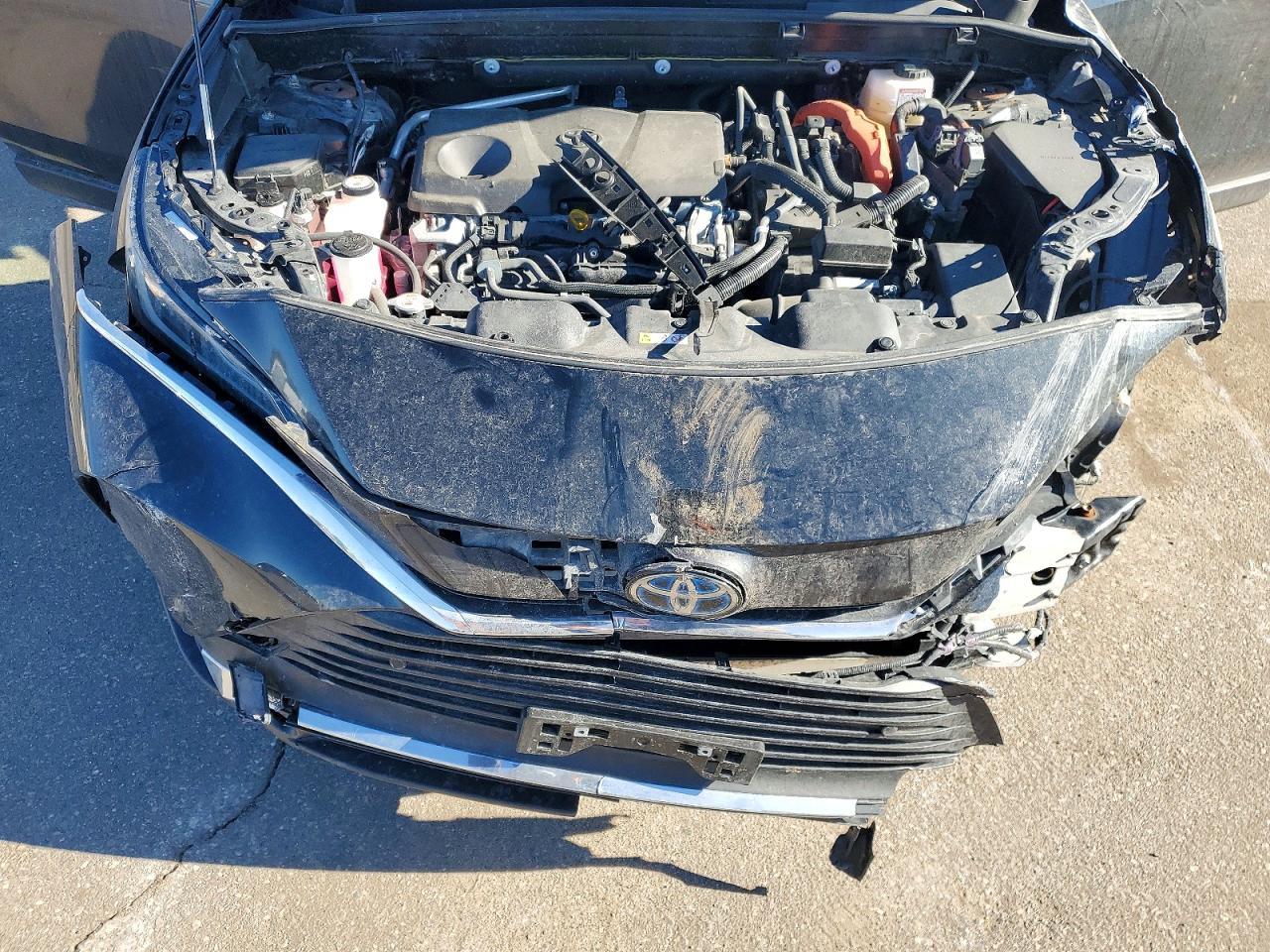 2021 Toyota Venza Le - zdjęcie 12