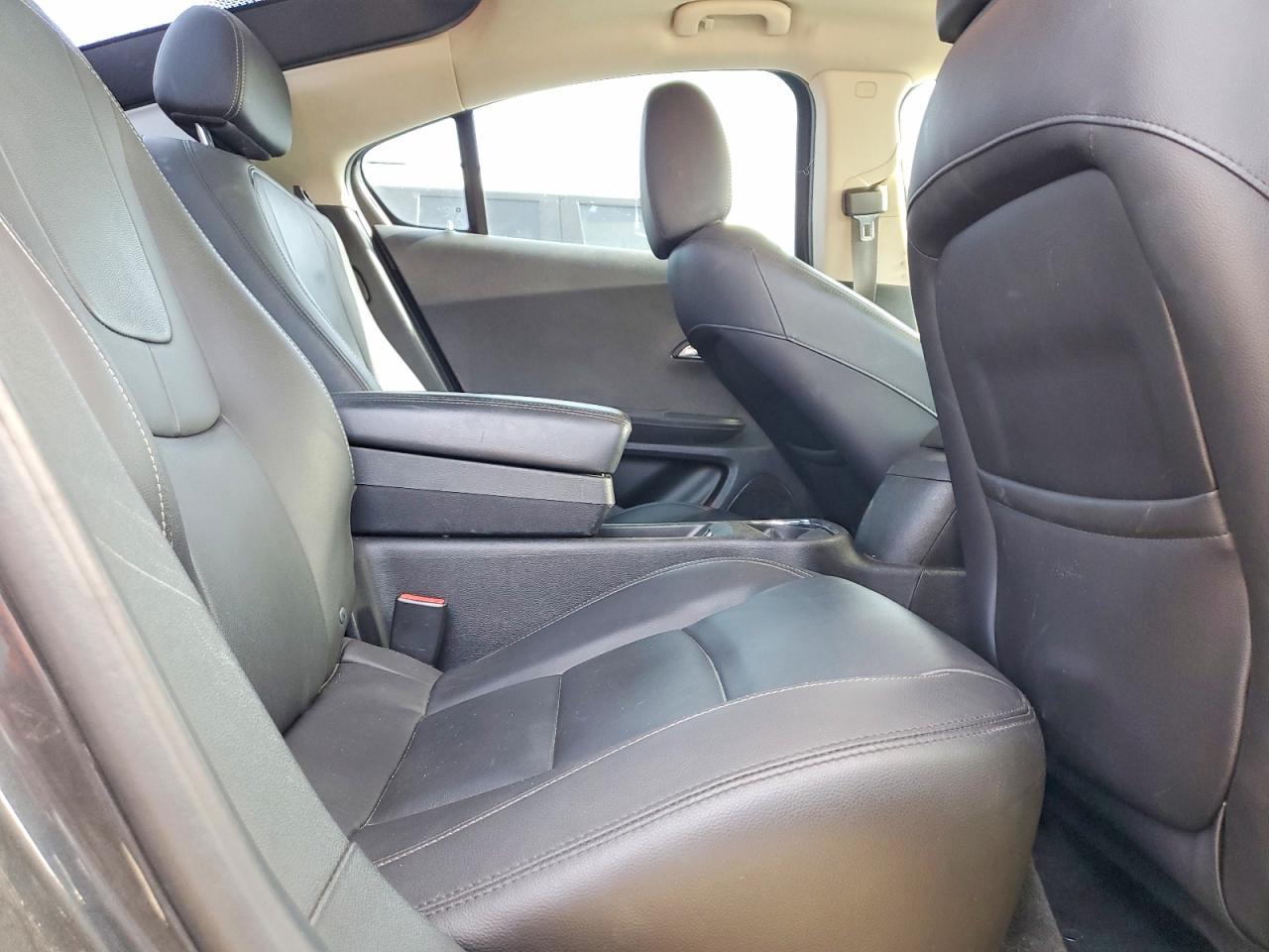 2014 Chevrolet Volt - zdjęcie 10