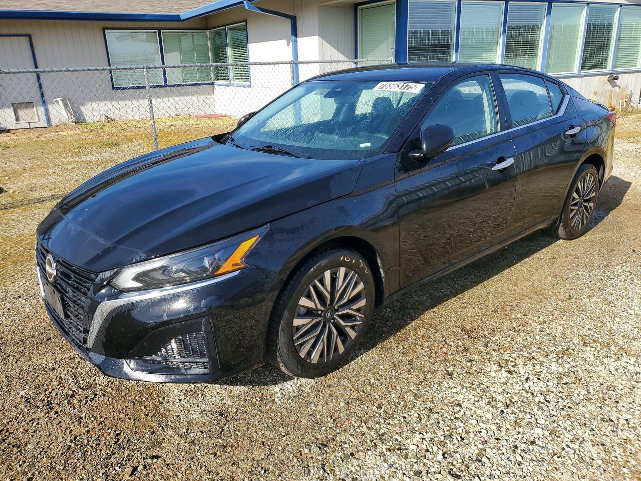 2024 Nissan Altima Sv - zdjęcie główne