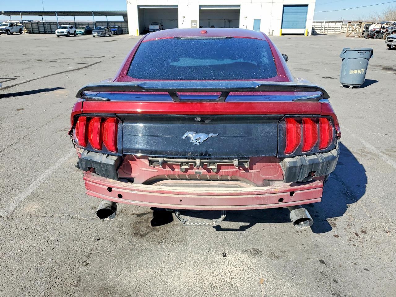 2019 Ford Mustang - zdjęcie 6