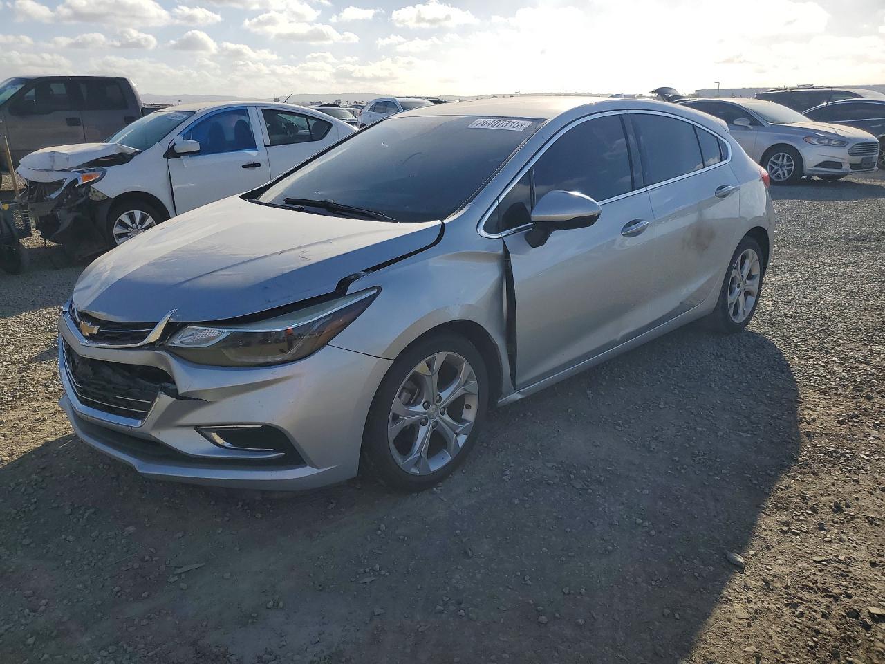 2018 Chevrolet Cruze Premier - zdjęcie główne
