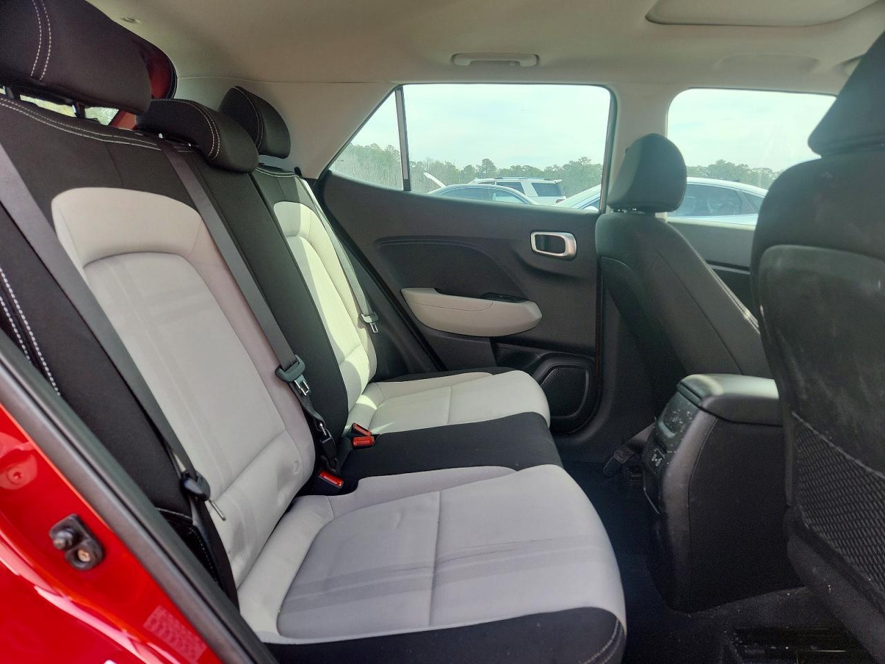 2024 Hyundai Venue Sel - zdjęcie 11