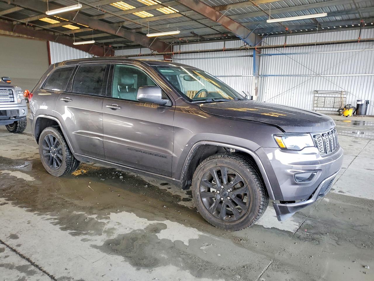 2018 Jeep Grand Cherokee Laredo - zdjęcie 4