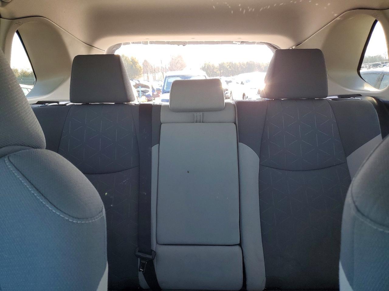 2019 Toyota Rav4 Xle - zdjęcie 10