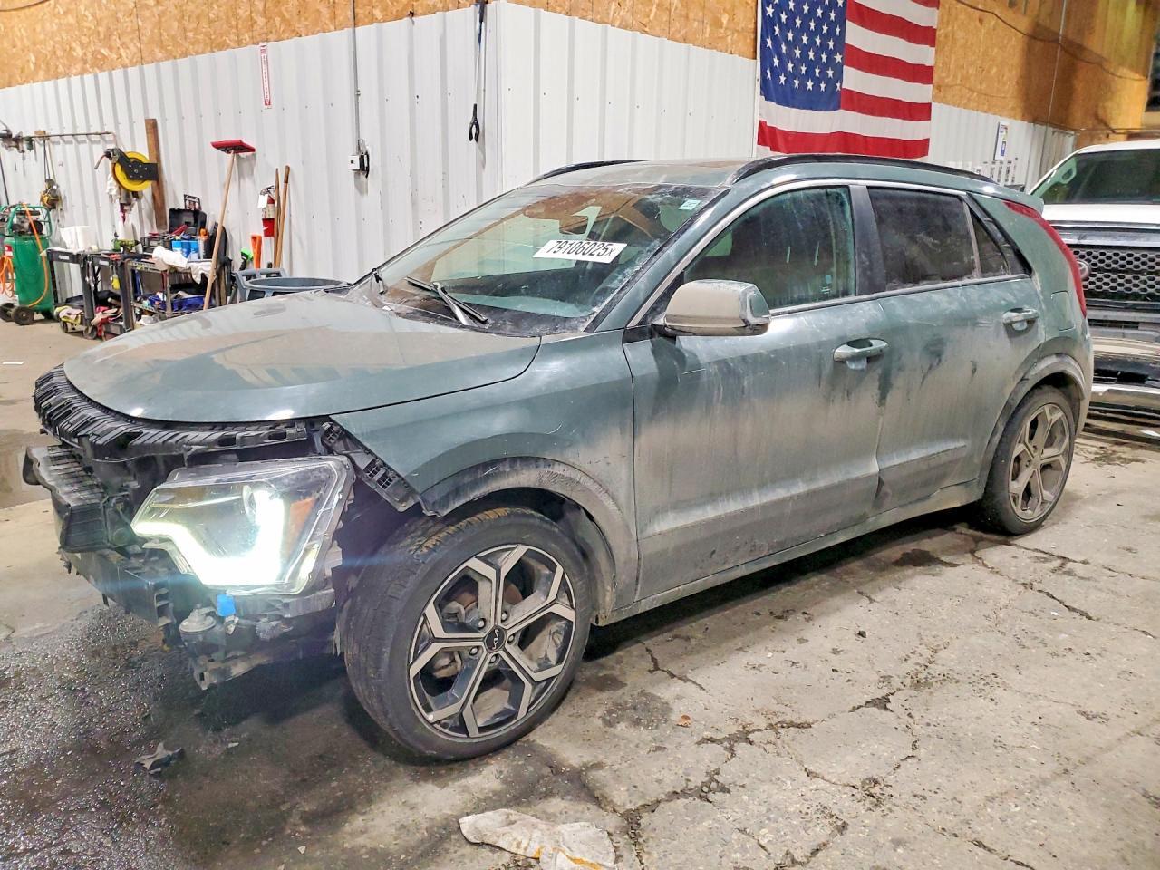 2023 Kia Niro Ex Touring - zdjęcie główne