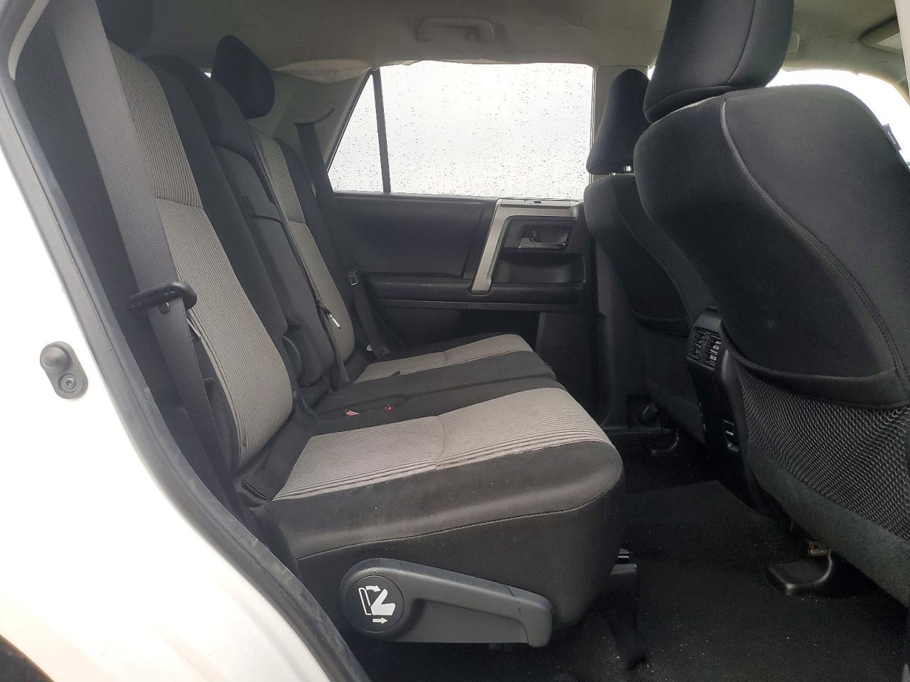 2014 Toyota 4Runner Sr5 - zdjęcie 11