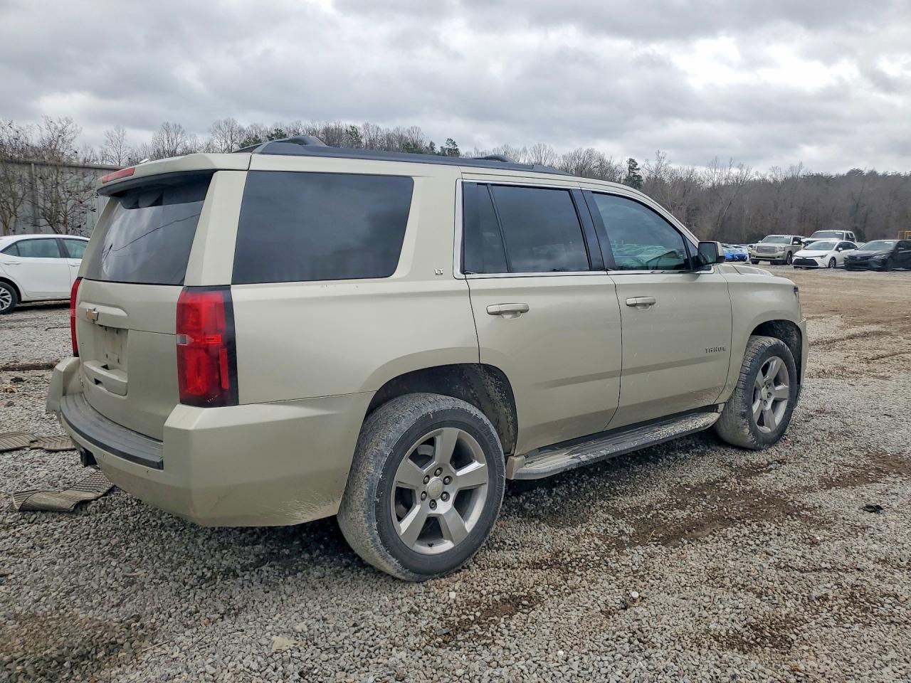 2016 Chevrolet Tahoe C1500 Lt - zdjęcie 3