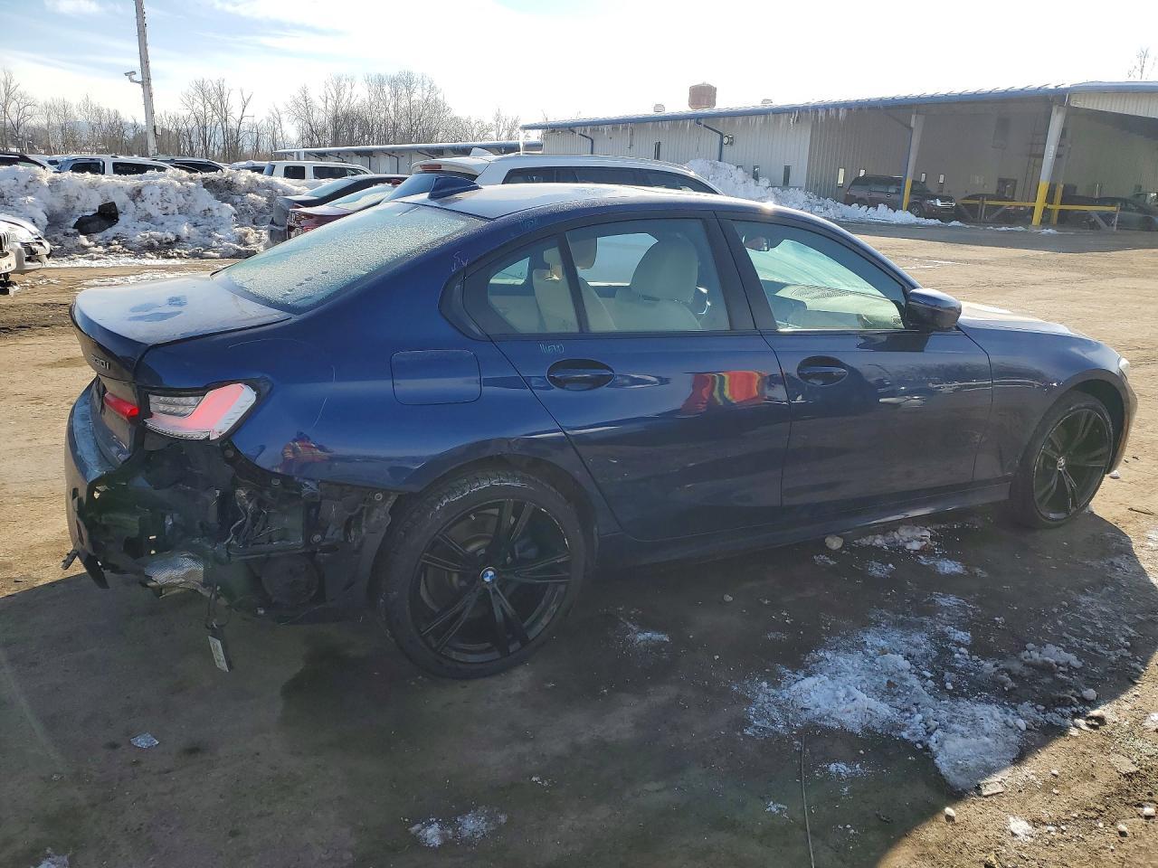 2020 BMW Seria 3 330i - zdjęcie 3