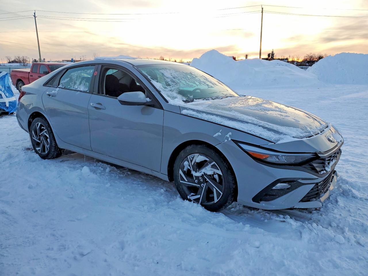 2025 Hyundai Elantra Sel Sport - zdjęcie 4