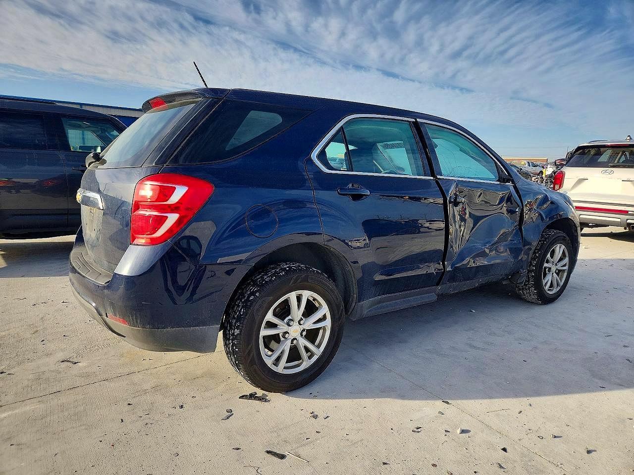 2017 Chevrolet Equinox Ls - zdjęcie 3