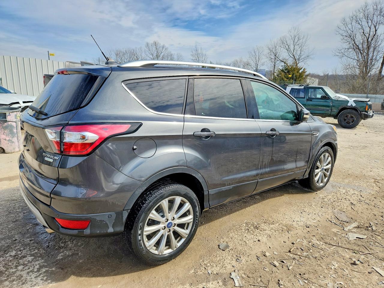 2018 Ford Escape Titanium - zdjęcie 3