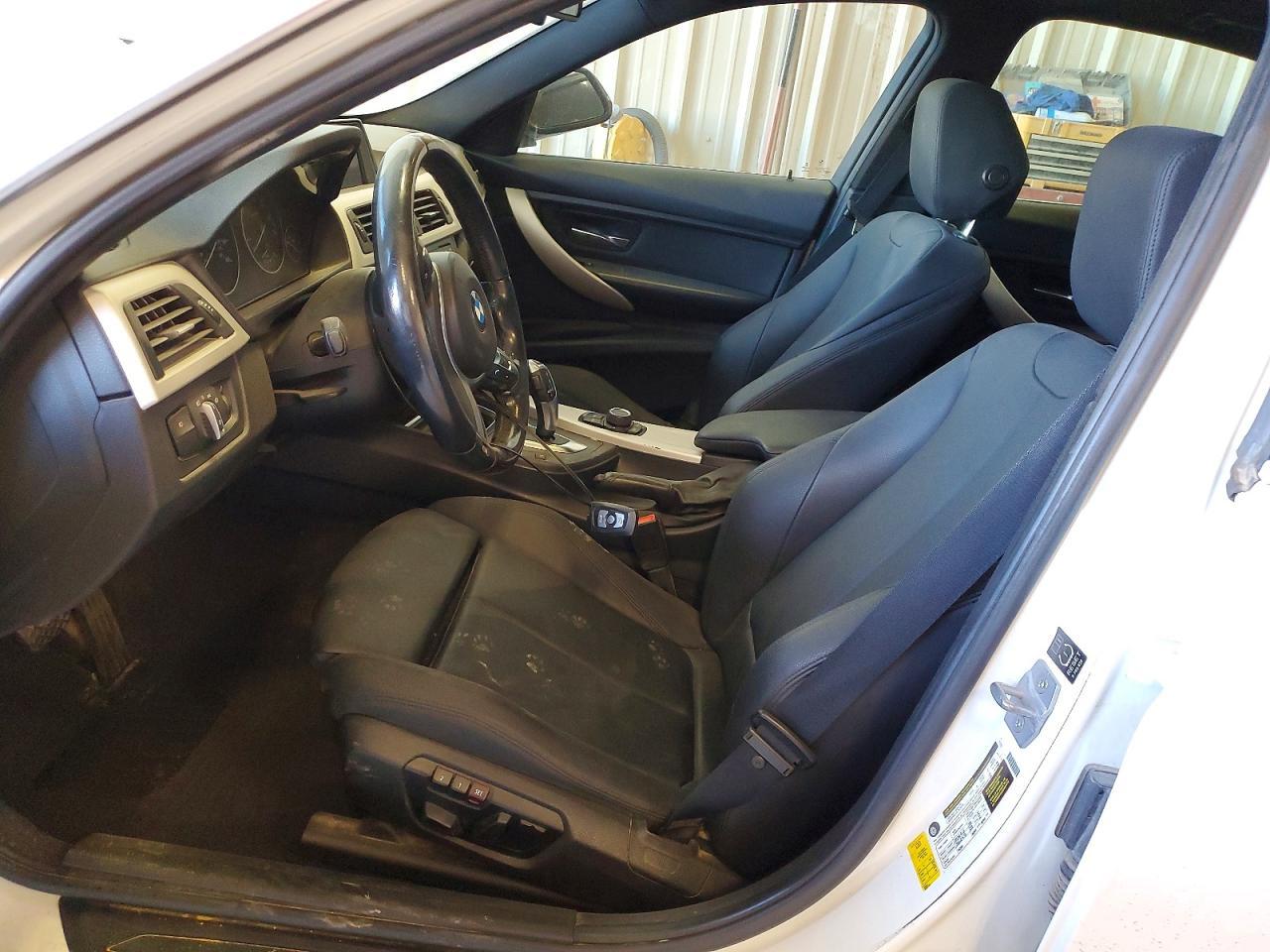 2015 BMW 320 I - zdjęcie 7