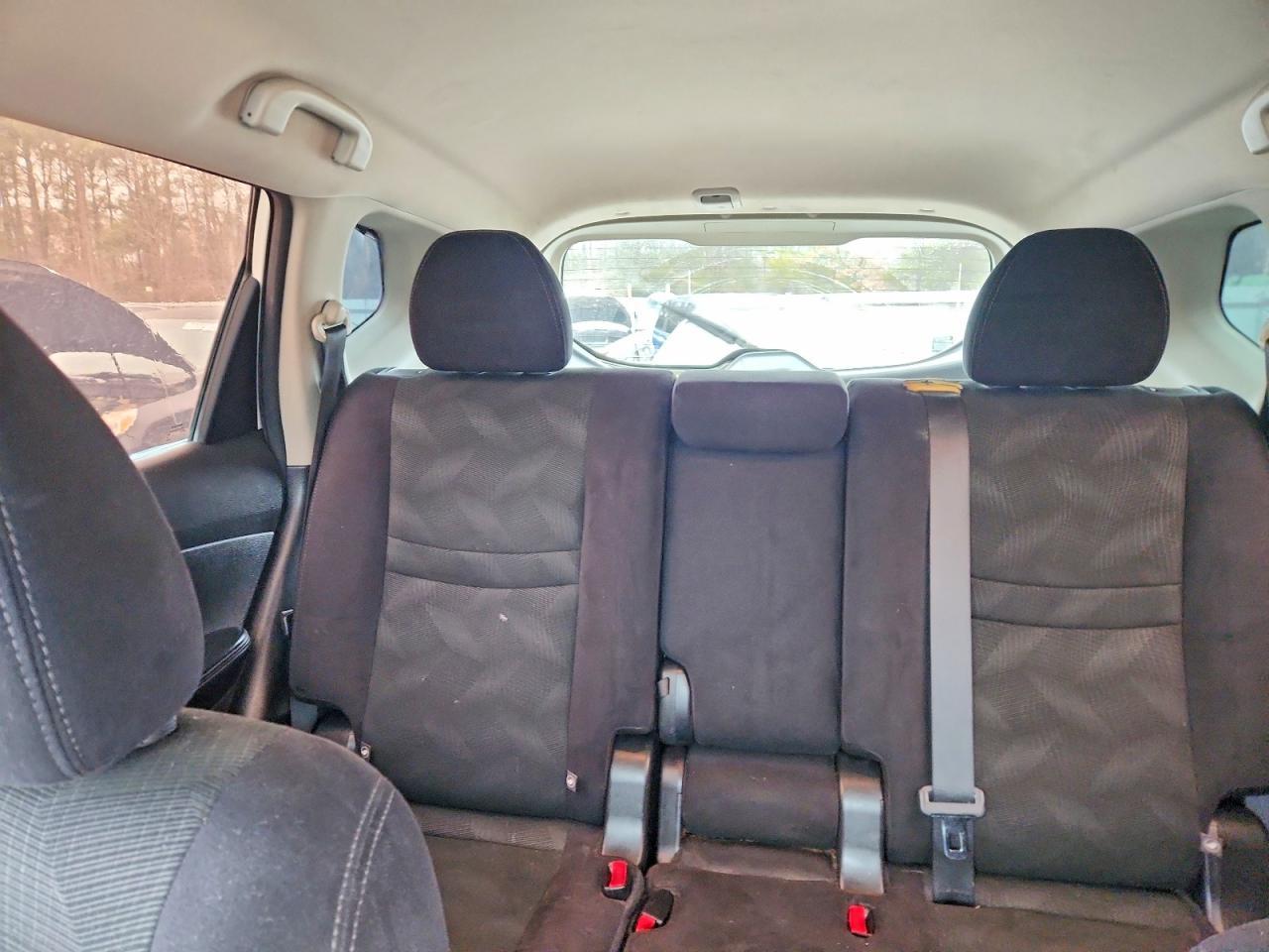 2016 Nissan Rogue S - zdjęcie 10