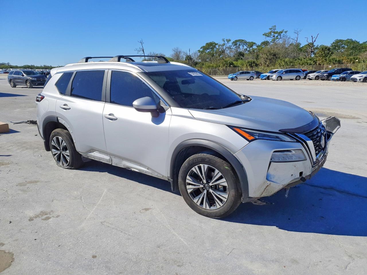 2023 Nissan Rogue Sv - zdjęcie 4