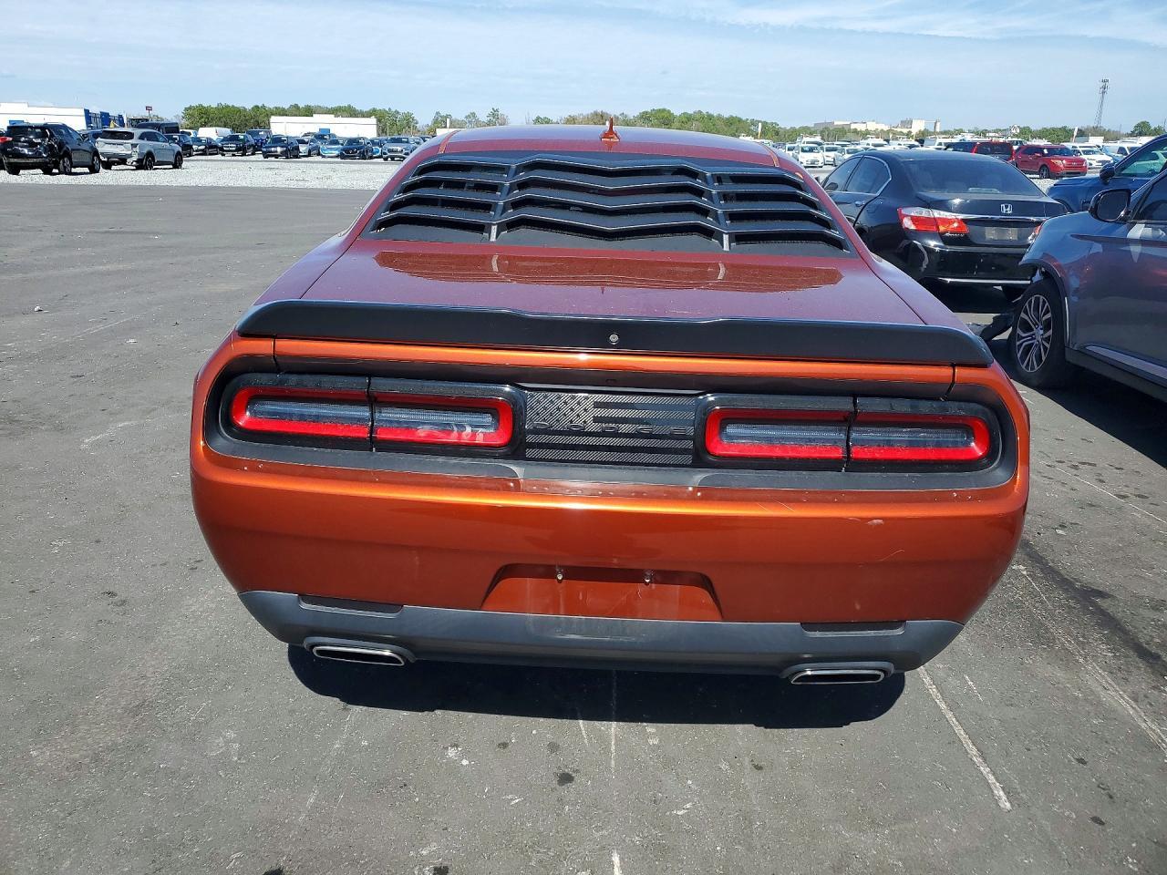 2020 Dodge Challenger Sxt - zdjęcie 6