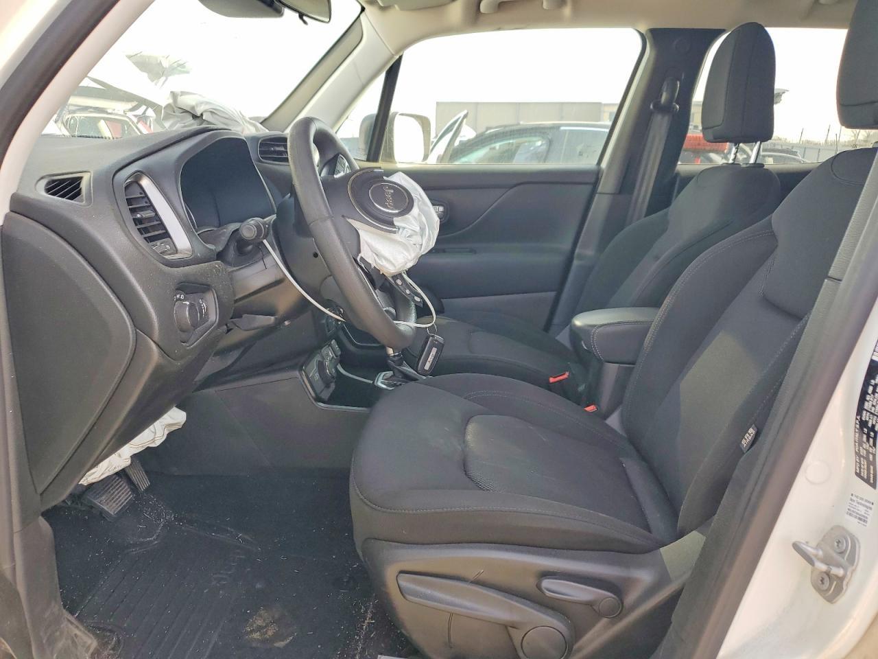 2023 Jeep Renegade Latitude - zdjęcie 7