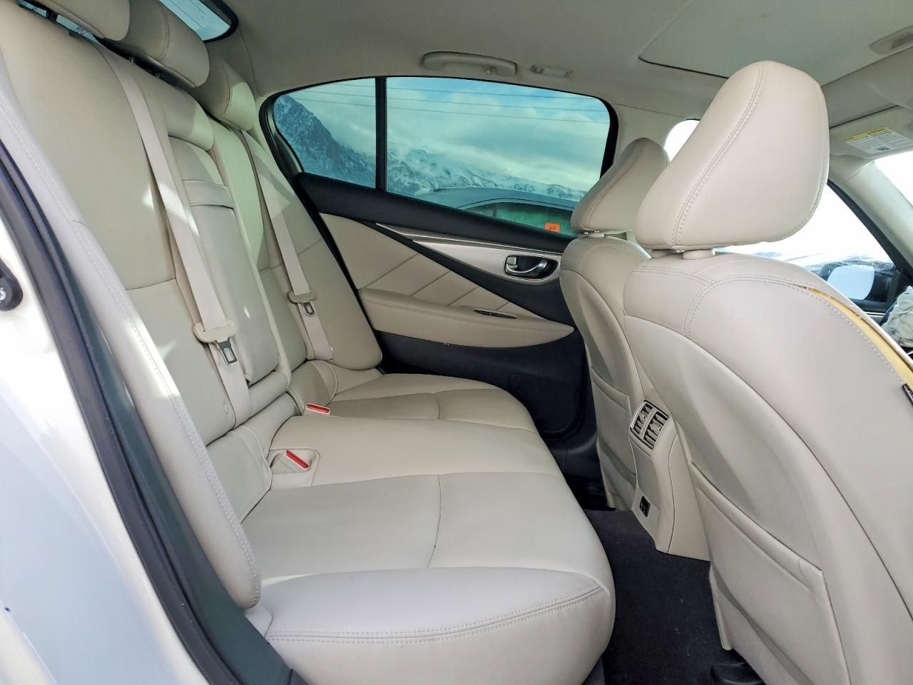 2021 Infiniti Q50 Luxe - zdjęcie 10