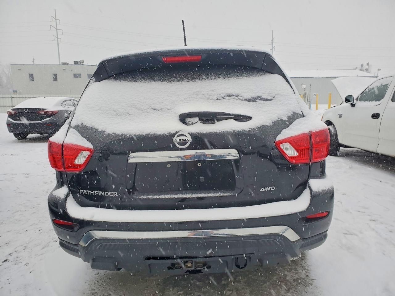 2017 Nissan Pathfinder S - zdjęcie 6