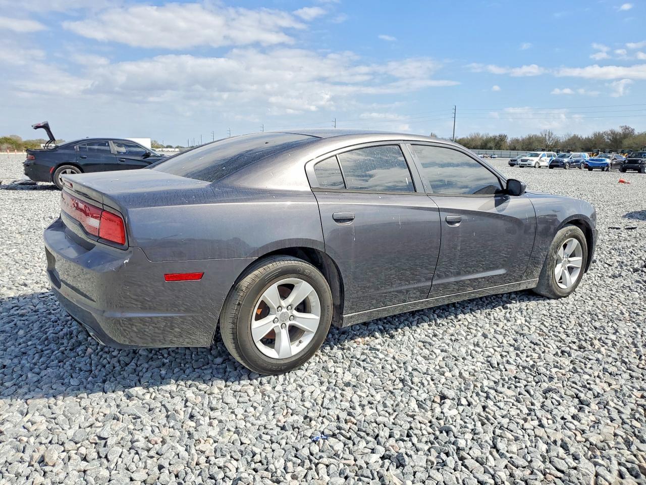 2014 Dodge Charger Se - zdjęcie 3