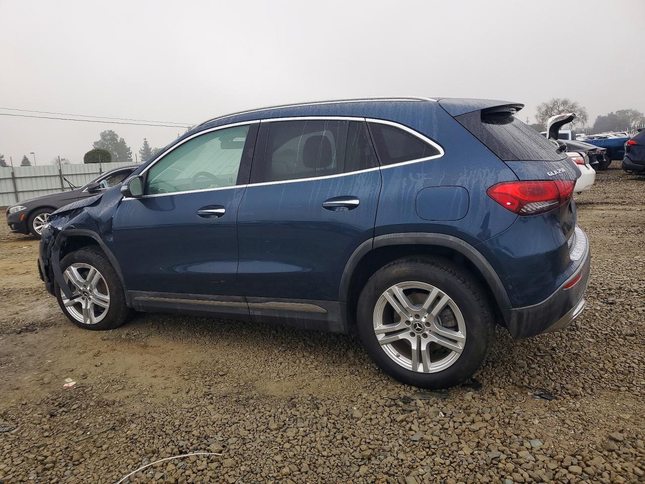 2021 Mercedes-Benz Gla 250 4Matic - zdjęcie 2