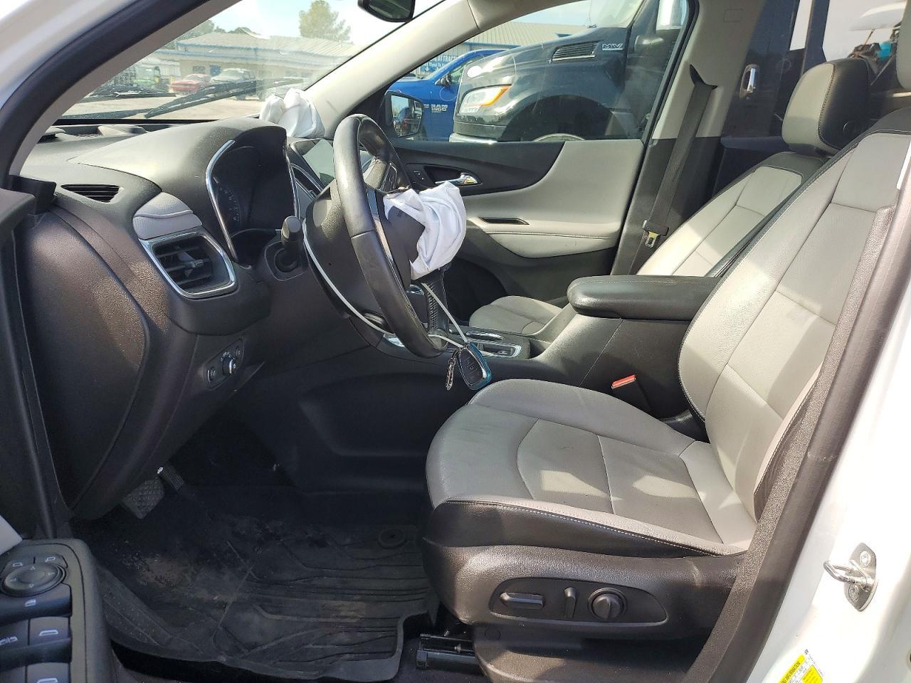 2020 Chevrolet Equinox Premier - zdjęcie 7