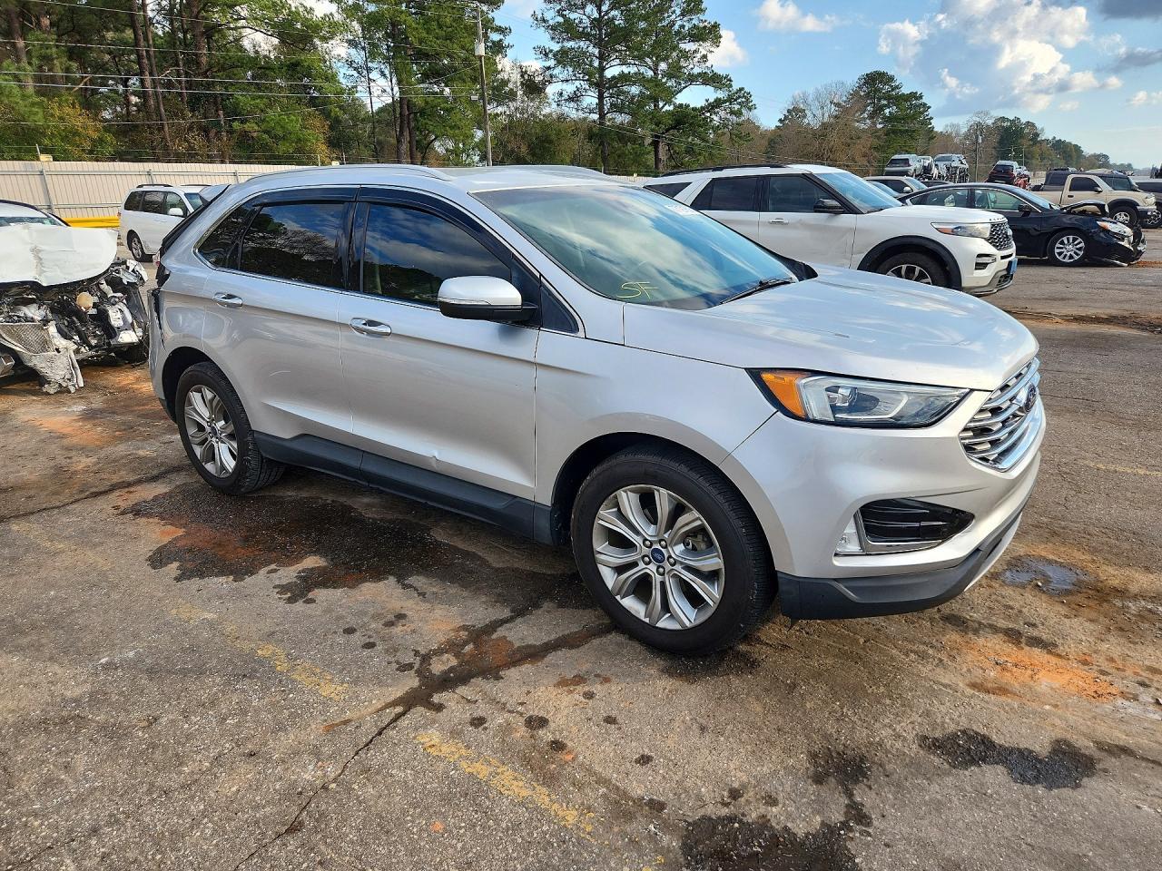 2019 Ford Edge Titanium - zdjęcie 4